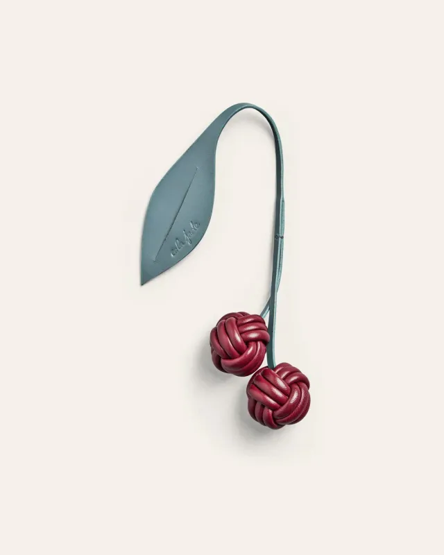 Calajade Sailor Cherry veskeanheng Storm Blue/Rumba Red skinn