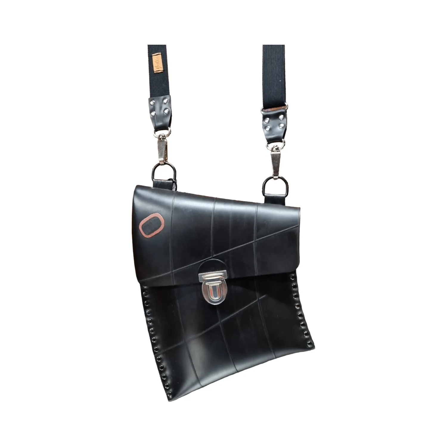 Julia Stray 299 gummiveske 34x30 cm traktorslange