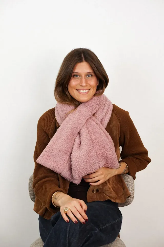 De La Mur Kalt halsvarmer rosa teddy 28x119 cm