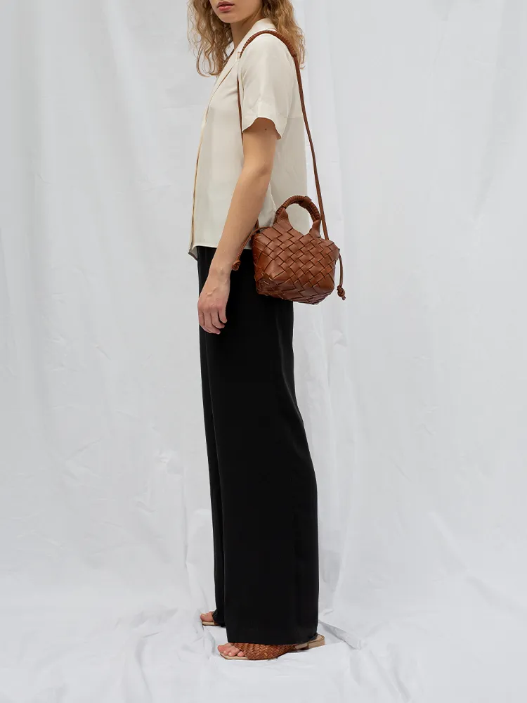 Cala Jade Misu Mini crossbody veske Sepia Brown flettet