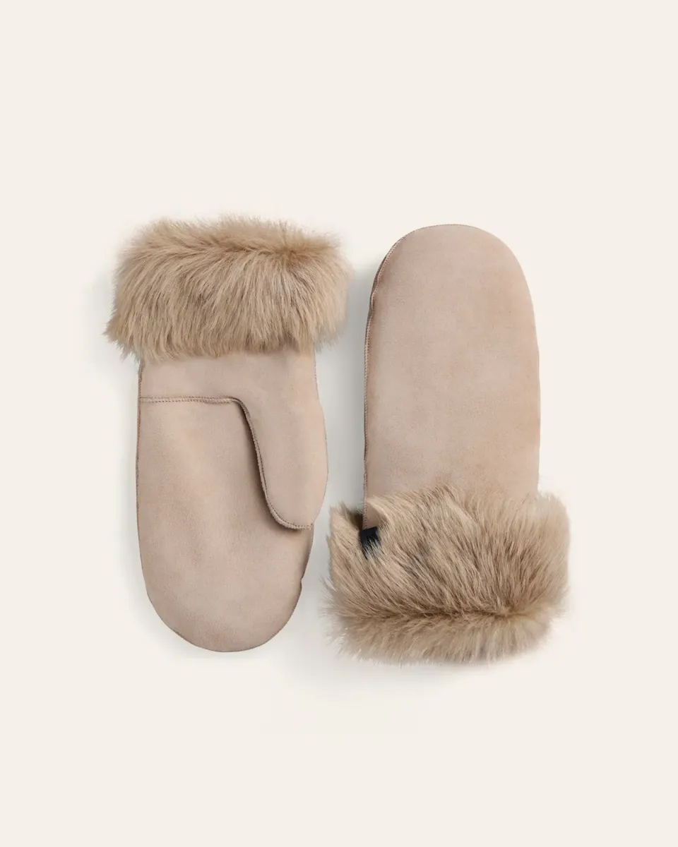 CALAJADE Mila Cuff votter Simply Taupe saueskinn