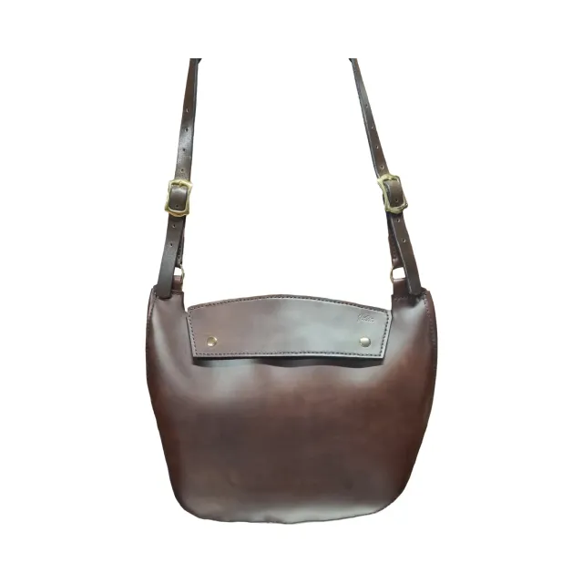 Julia Stray Asymetrisk skinnveske 37x29 brun