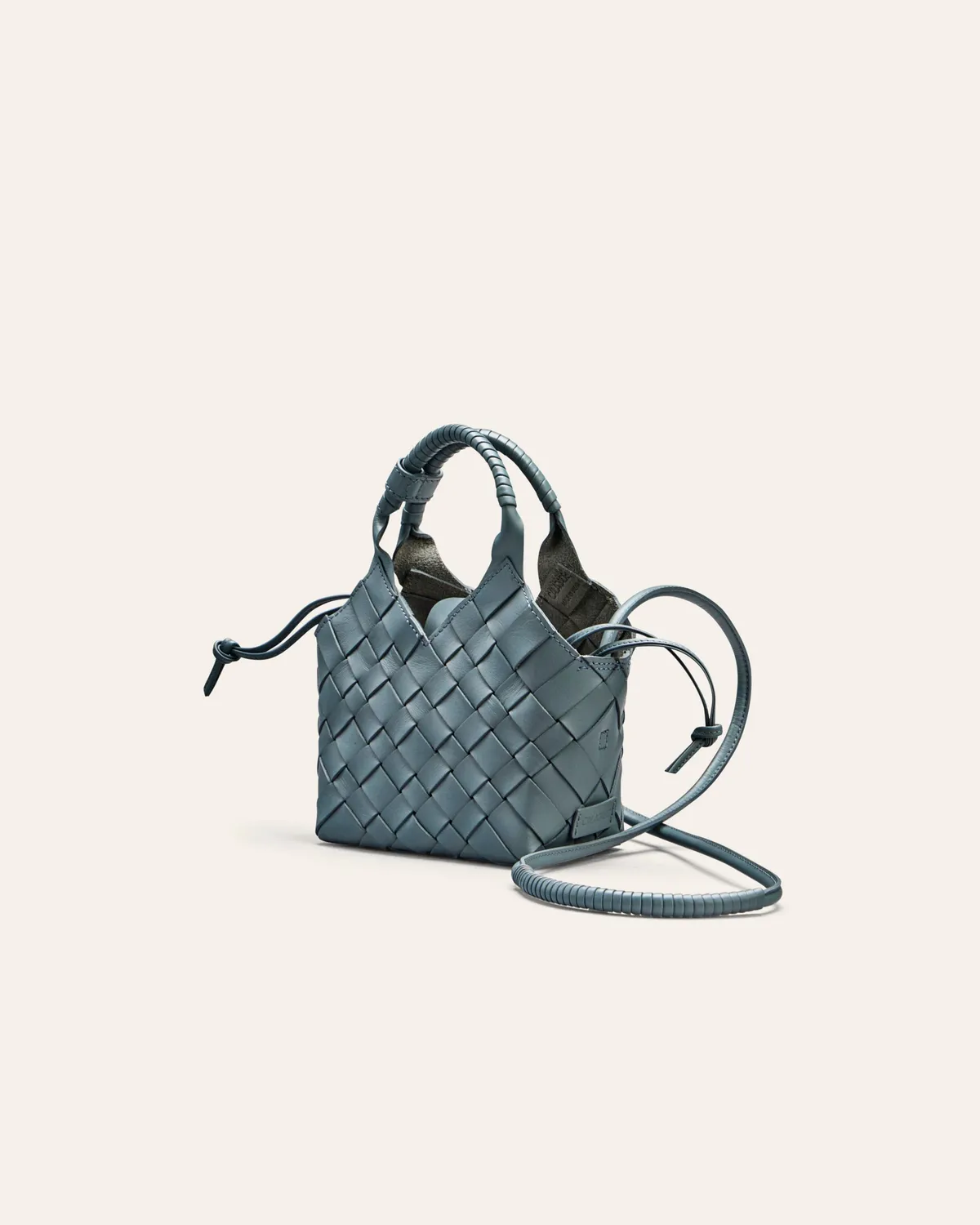 Cala Jade Misu Mini crossbody veske Storm Blue flettet skinn
