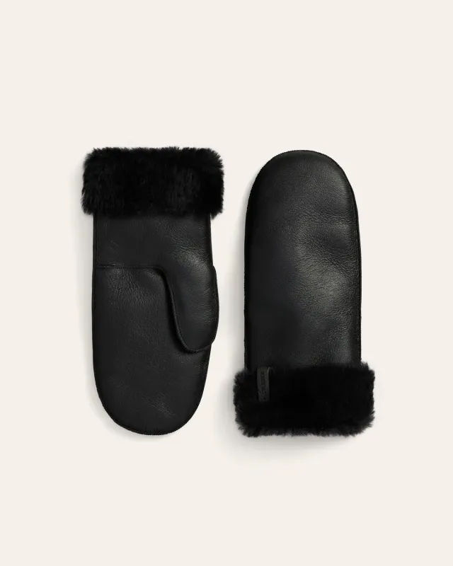 Calajade Mila Cuff votter svart saueskinn