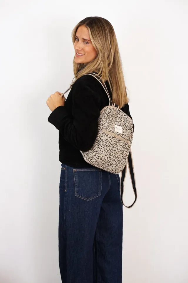 De La Mur Koto liten ryggsekk leopard 28x31x10 cm
