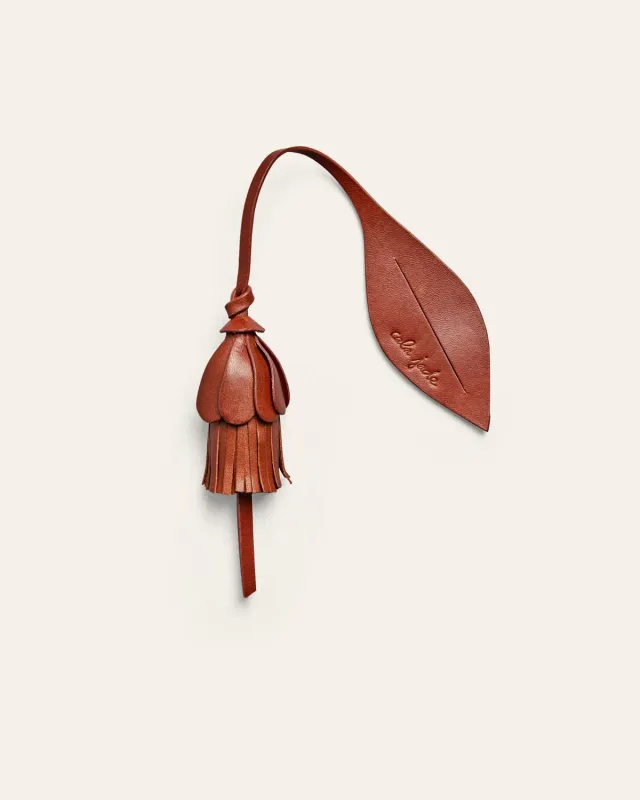 Calajade Bloom veskecharm nutmeg skinn